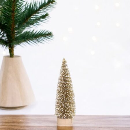 542034 Small Gold Tree Ornament