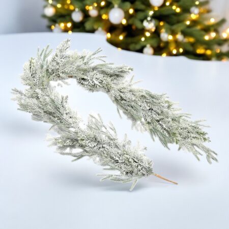 514100 Frosted Green Garland 1