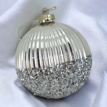 575153 Silver Lined Ombre Ball Hanging 2